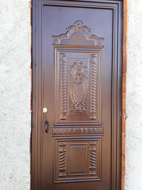 Ferforje Kapılar ve Diğer Kapılar Resimler