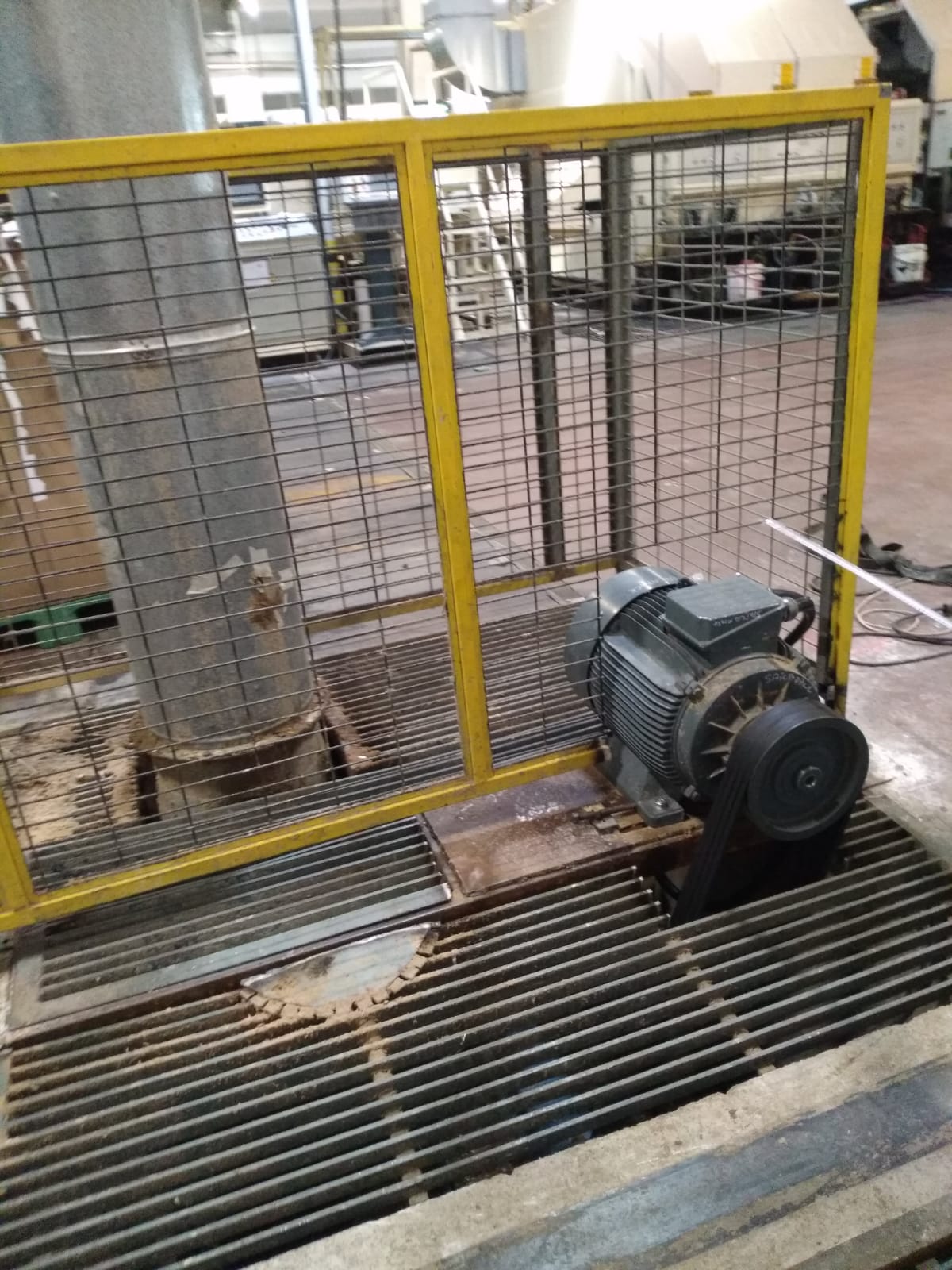 Merdiven ve Kafes Resimleri