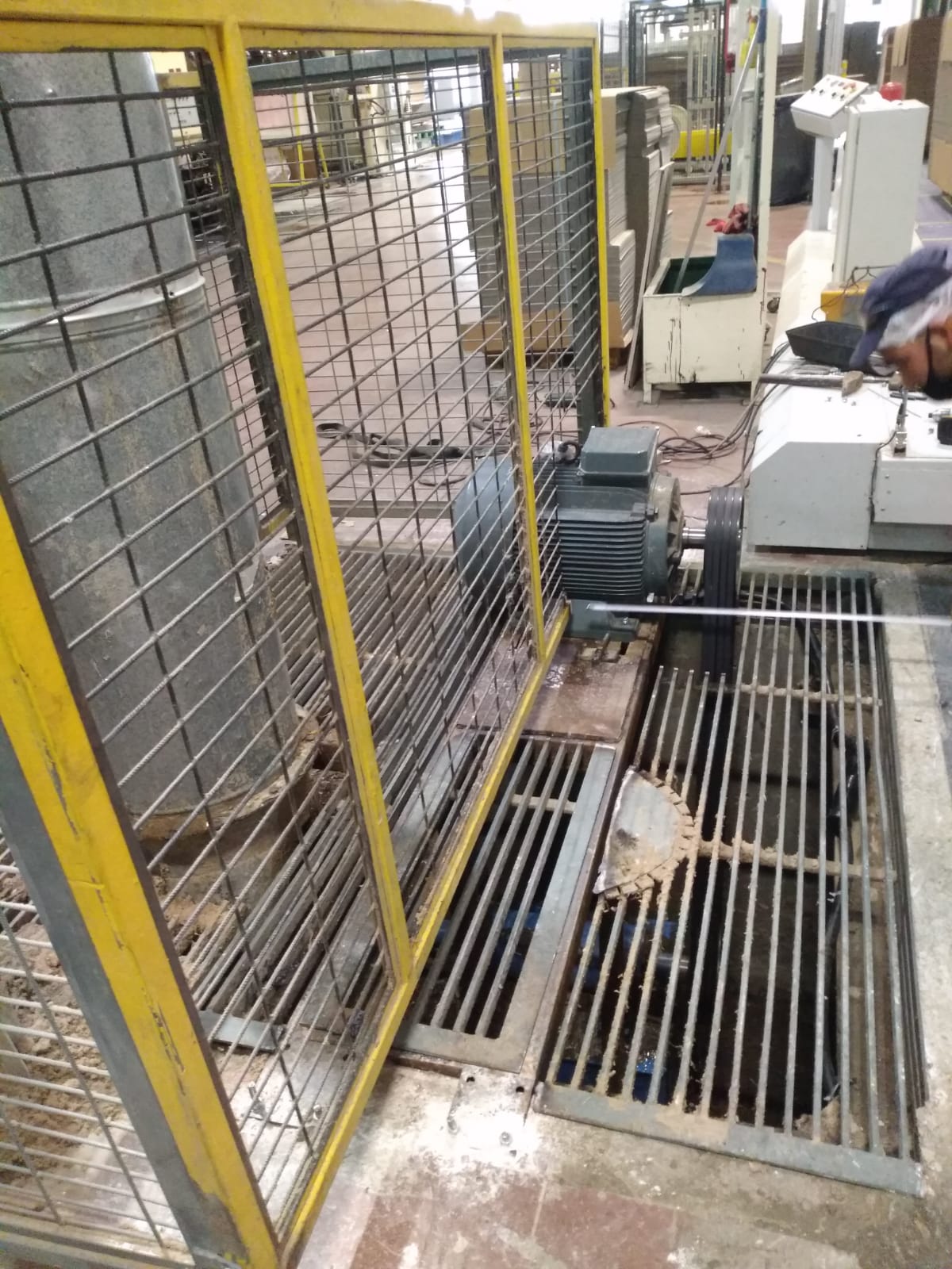 Merdiven ve Kafes Resimleri